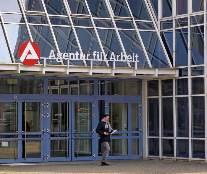 Leben mit NET: Wenn Patienten aufgrund ihrer Erkrankung nicht arbeiten können, haben sie Anspruch auf eine finanzielle Unterstützung